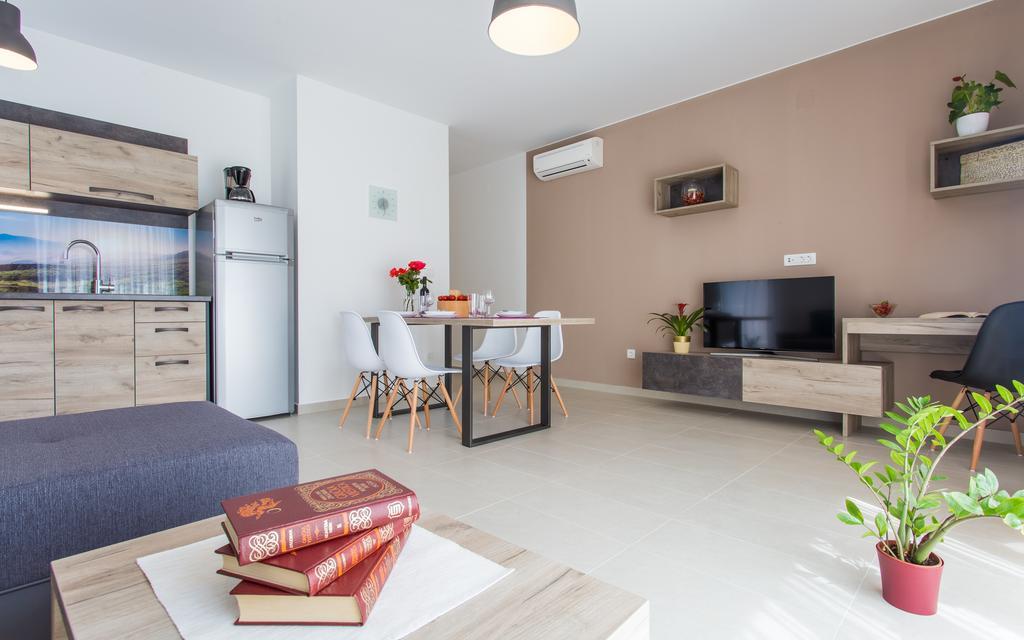 Apartments Viktorija 巴斯卡 外观 照片
