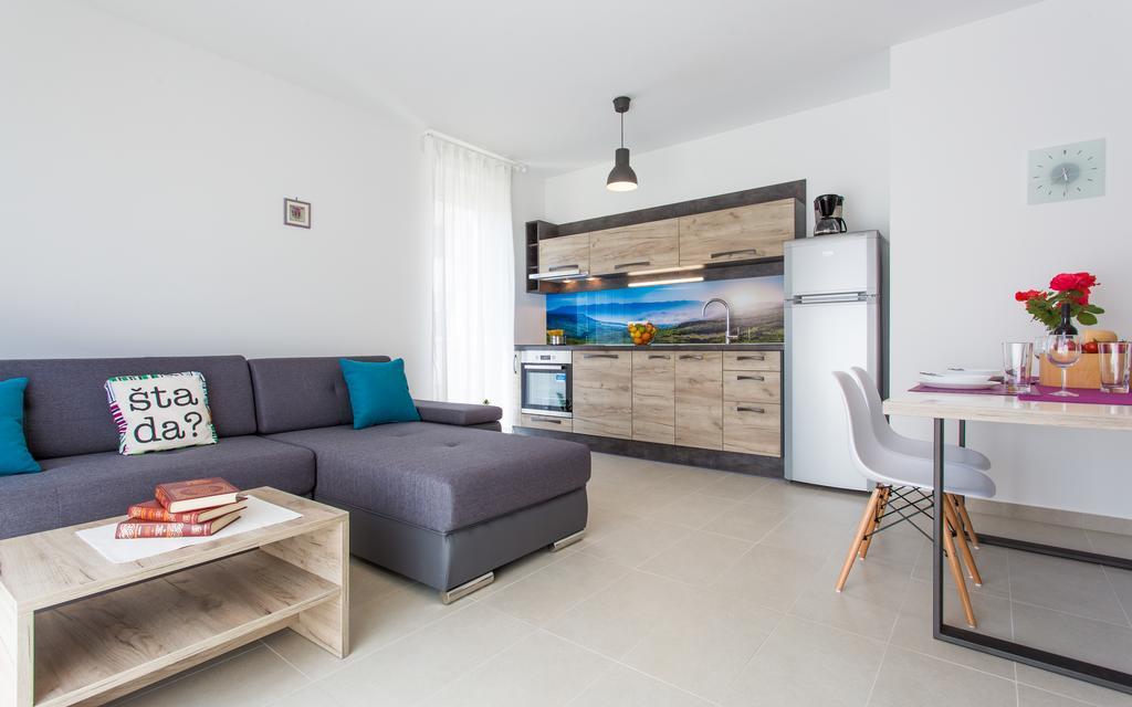 Apartments Viktorija 巴斯卡 外观 照片